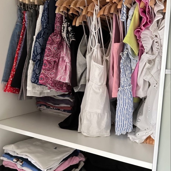 Meet your Posher, Ellie - Picture 2 of 2